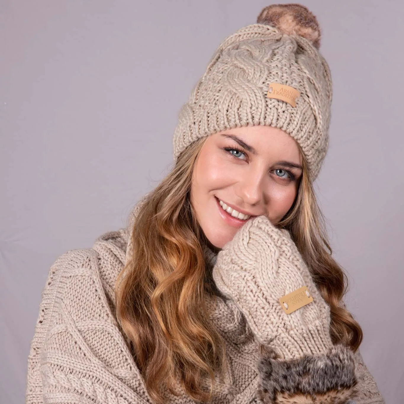 Aran Cable Fur Trim Mittens