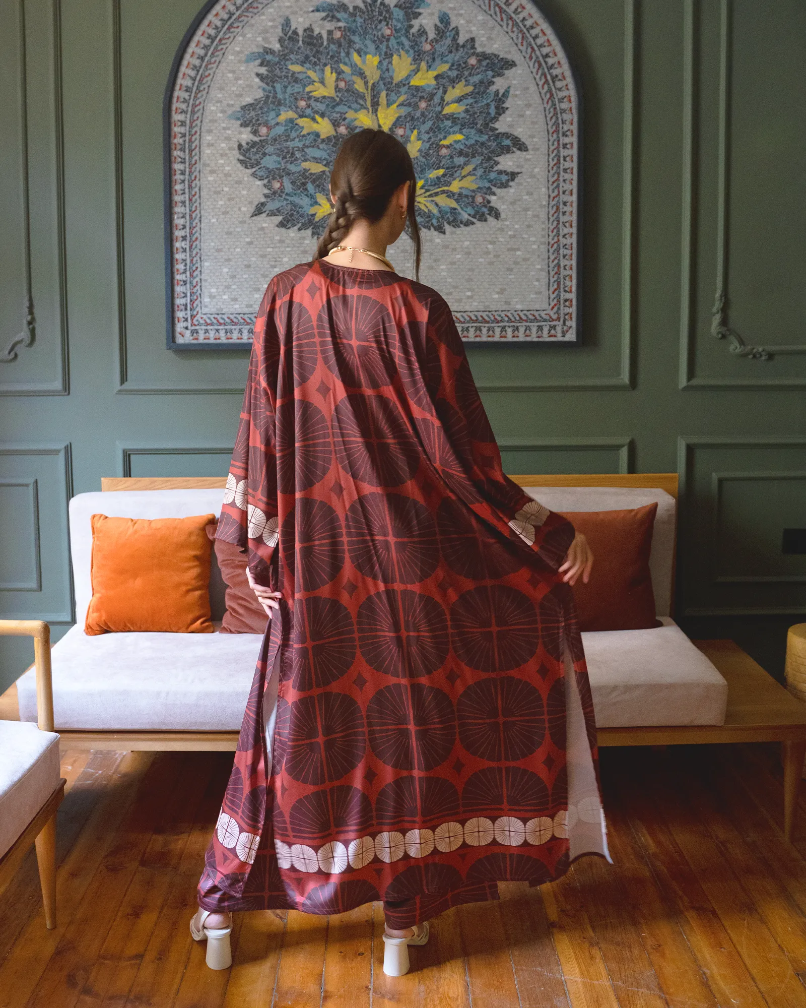 Brown Dahlia Kimono