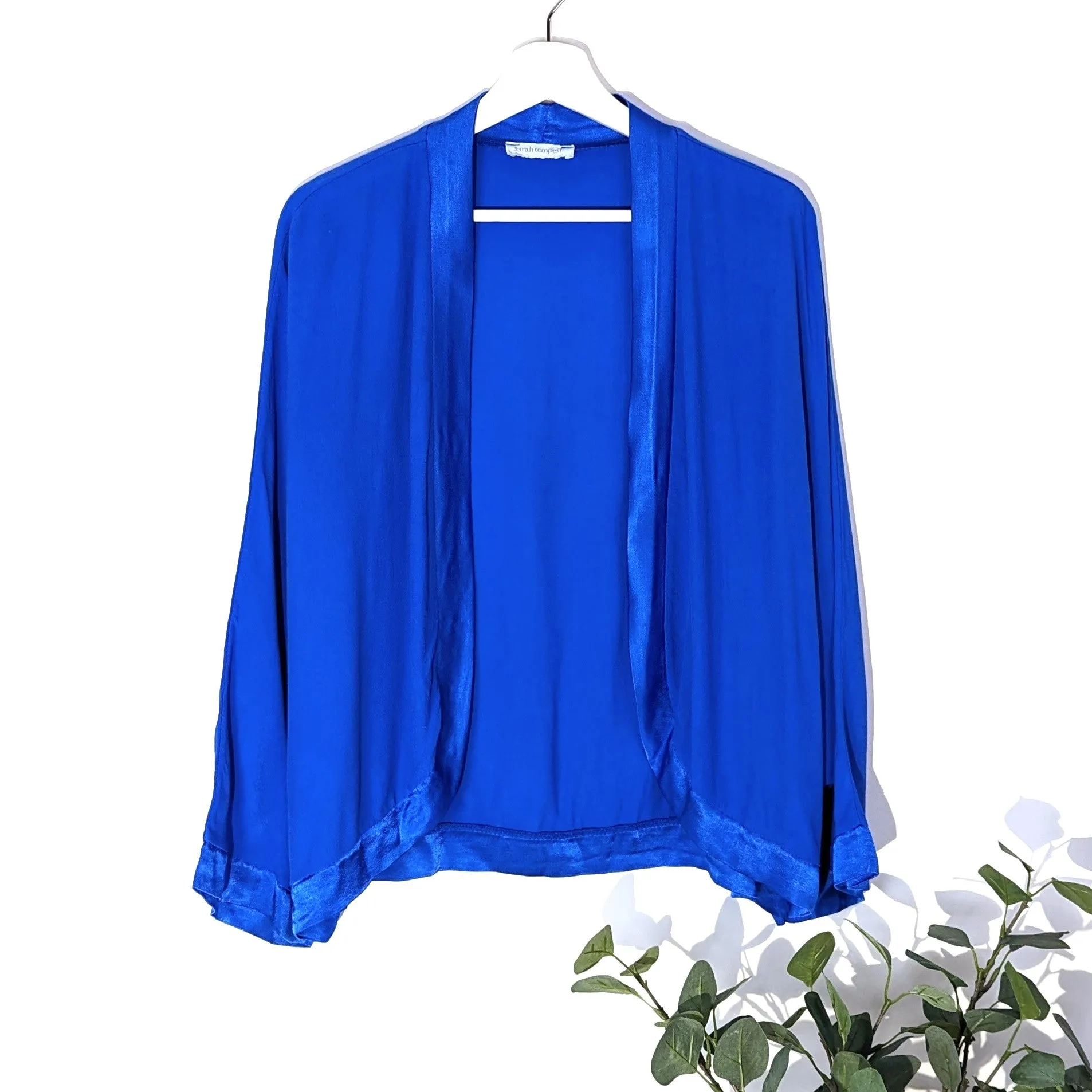 Classic plain short kimono with satin edge (M)