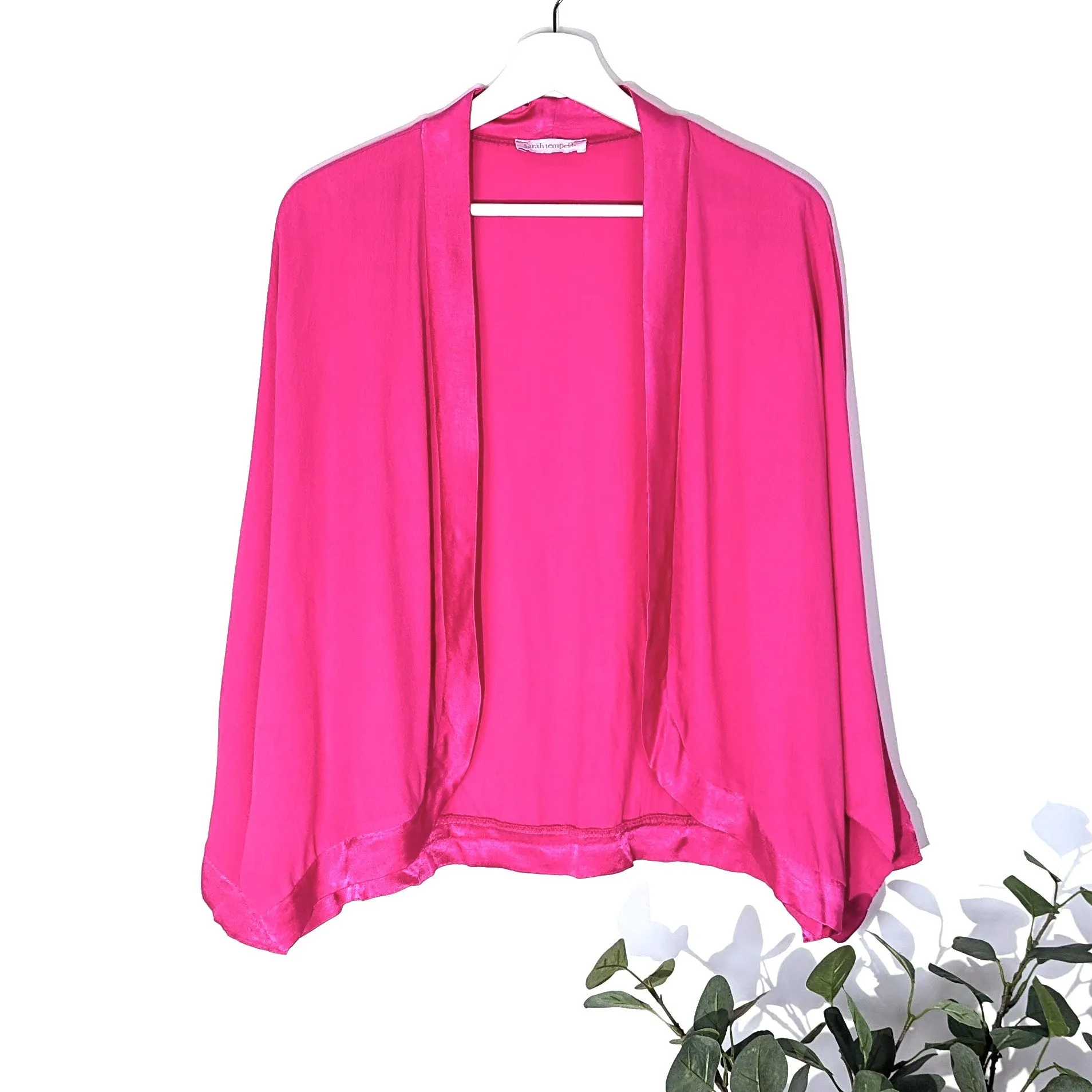 Classic plain short kimono with satin edge (M)