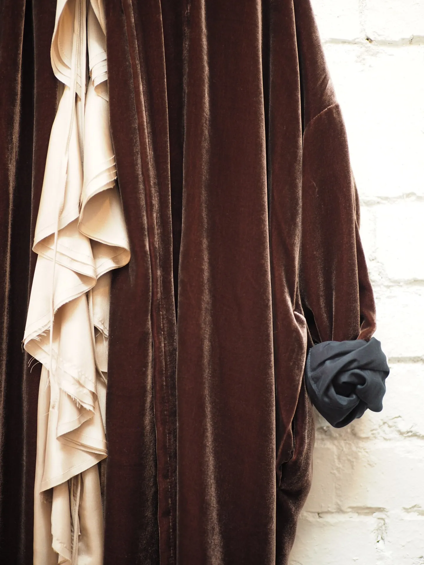 Cocoon coat (silk Velvet)- Rose Wood