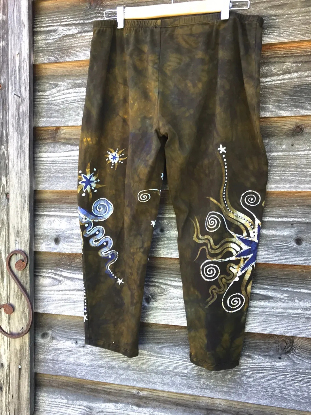 Dark Gold and Purple Sun Stars CAPRI Leggings - Size 2X ONLY