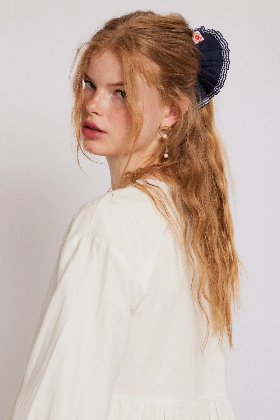 frill scrunchie in navy with gingham edge