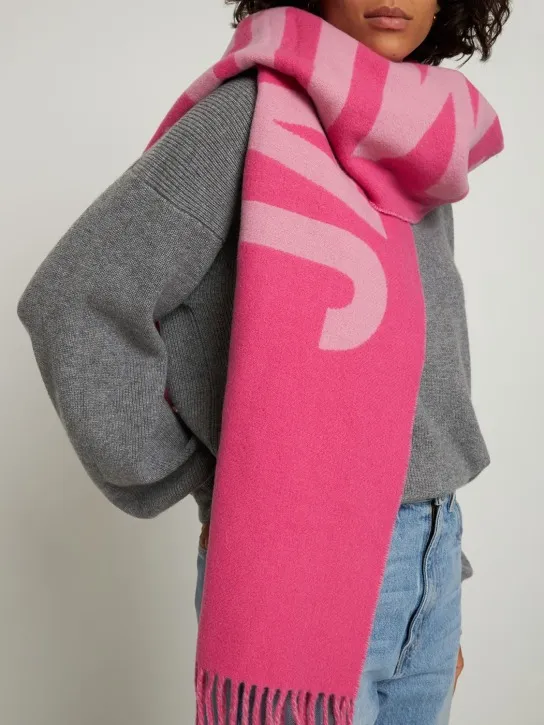 Jacquemus   L&#x27;Echarpe logo wool scarf 