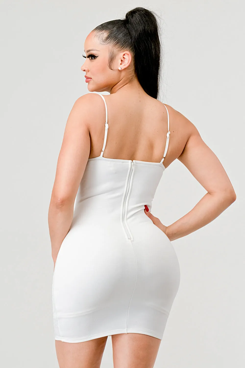 LUXE LACE SWEETHEART KEYHOLE BODYCON MINI DRESS