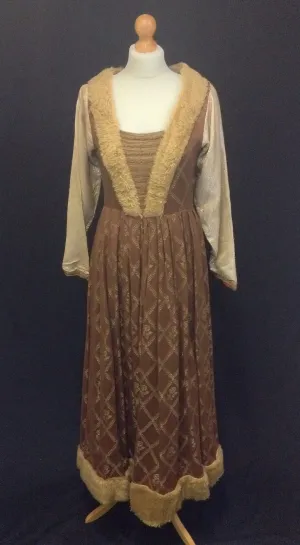 Maid Marion in Brown (HIRE ONLY)