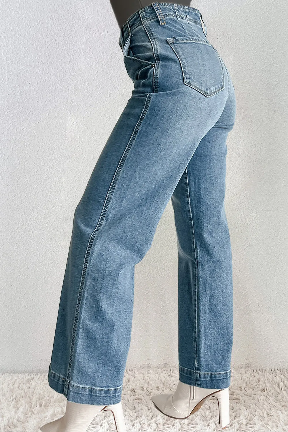 TEEK - Straight Medium Wash Pocketed Jeans