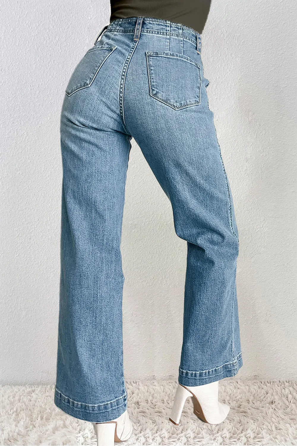 TEEK - Straight Medium Wash Pocketed Jeans