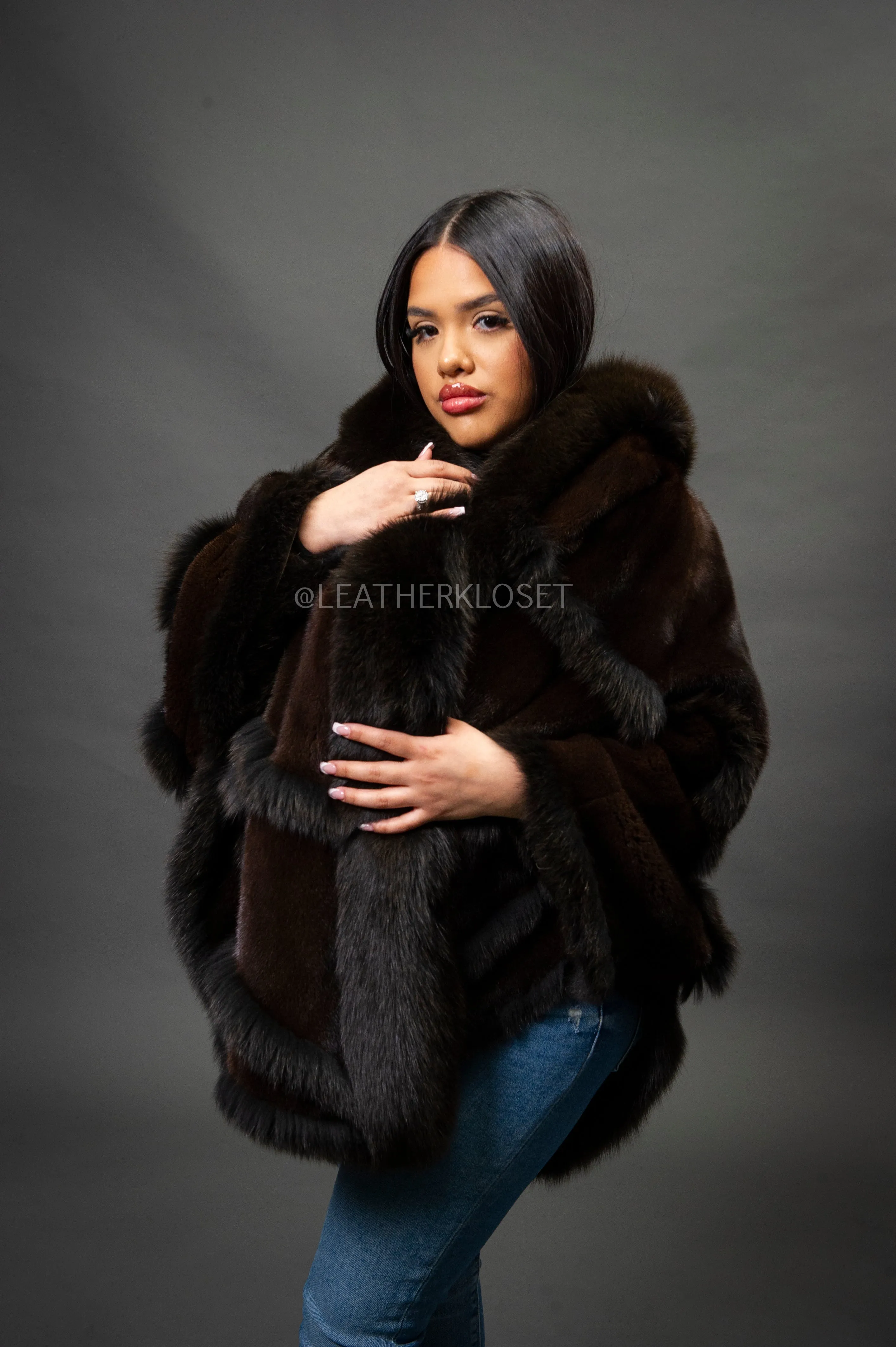 Women's Mink Poncho [Brown]