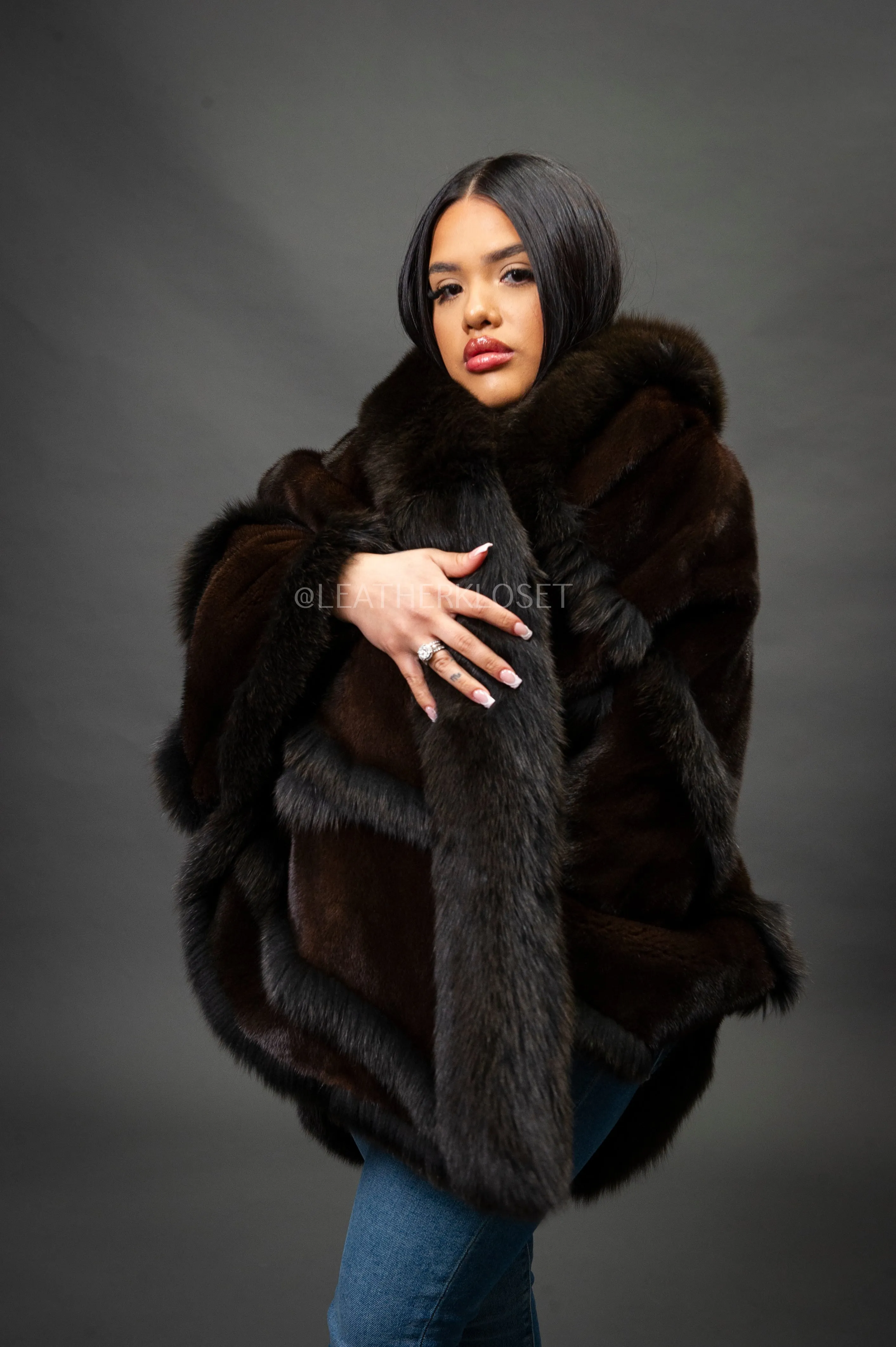 Women's Mink Poncho [Brown]