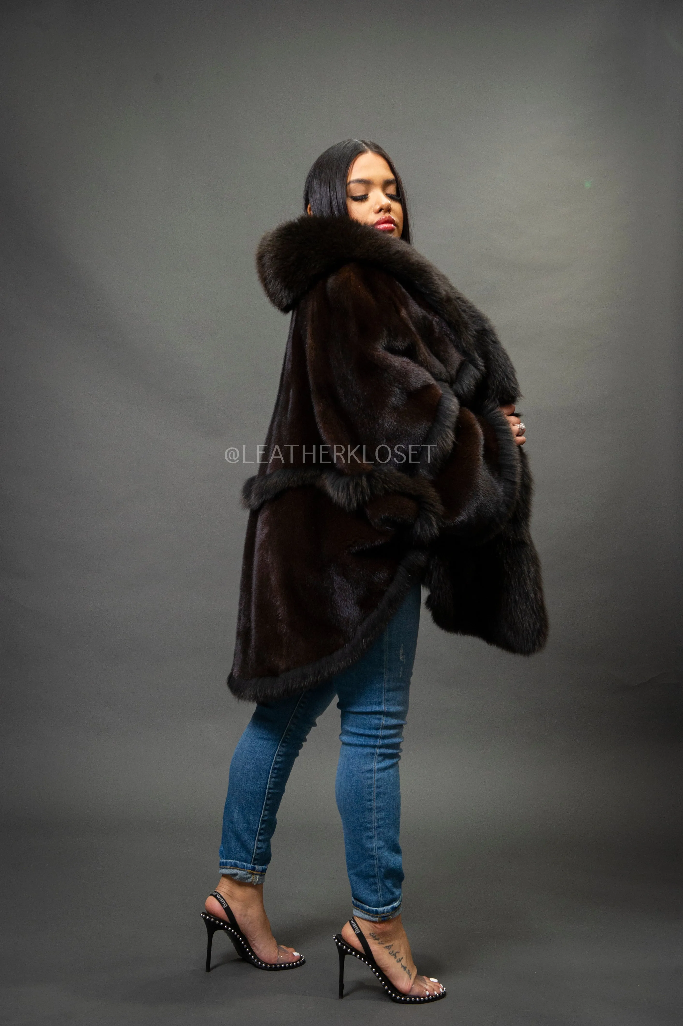 Women's Mink Poncho [Brown]