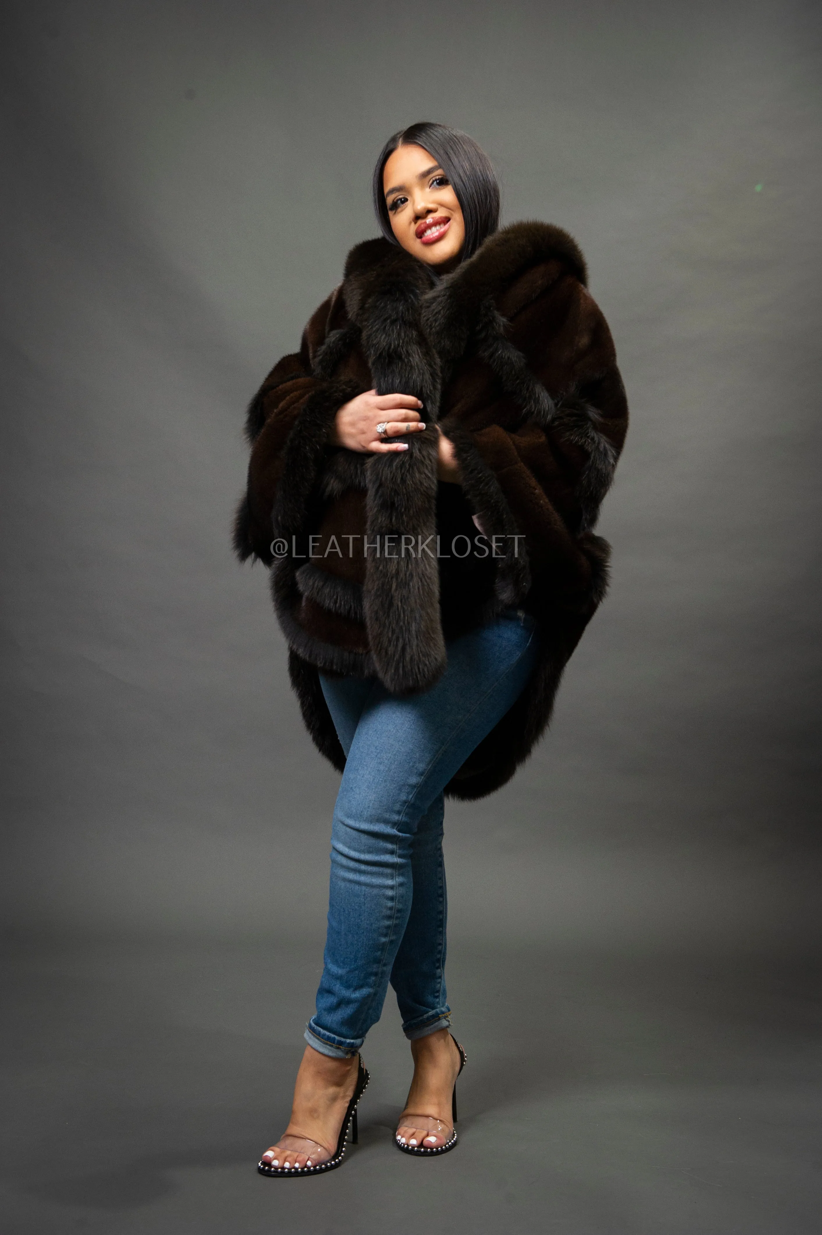 Women's Mink Poncho [Brown]