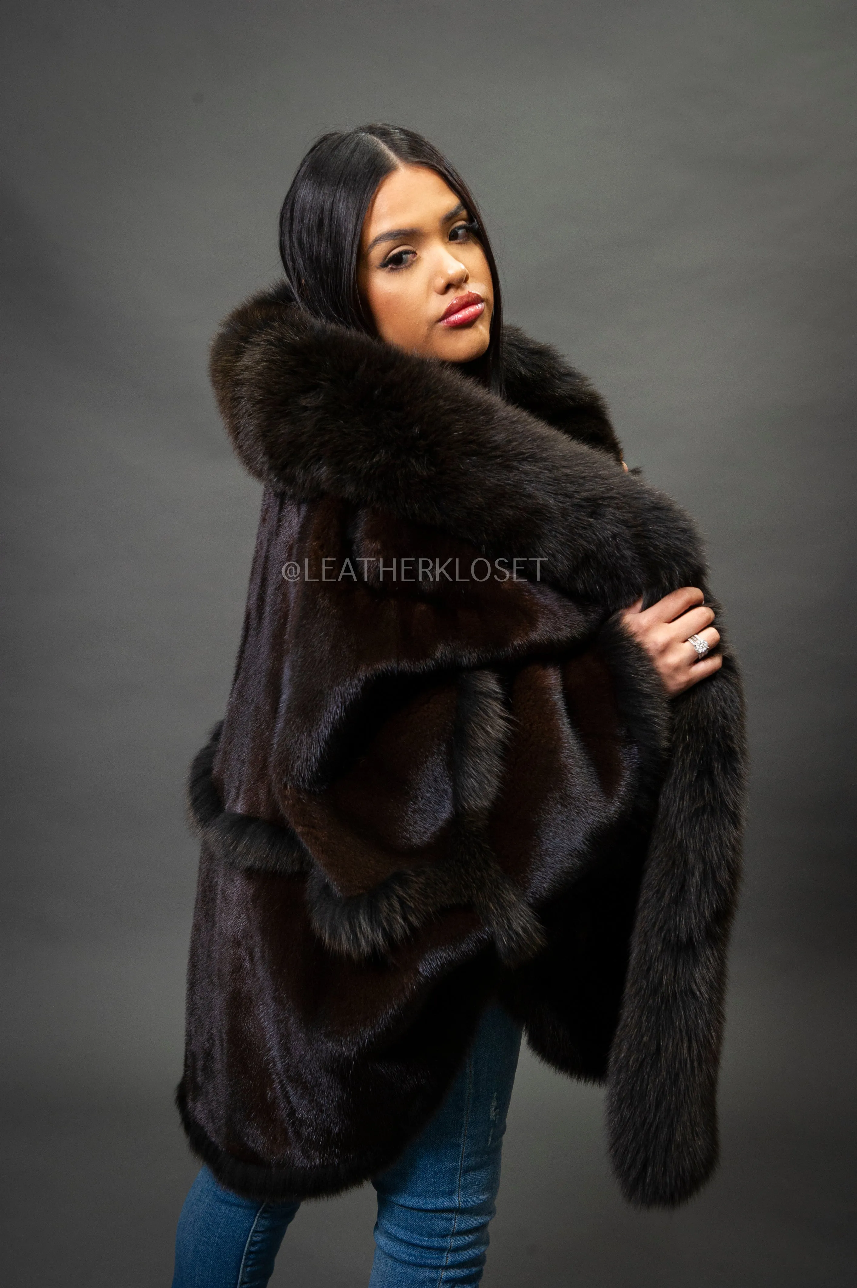 Women's Mink Poncho [Brown]